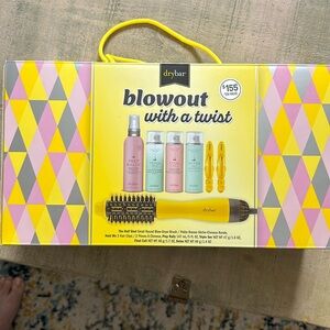 Dry bar half shot blow dry kit